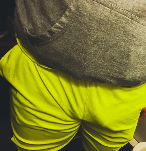 Hi Viz gym day by Pipelayer7f