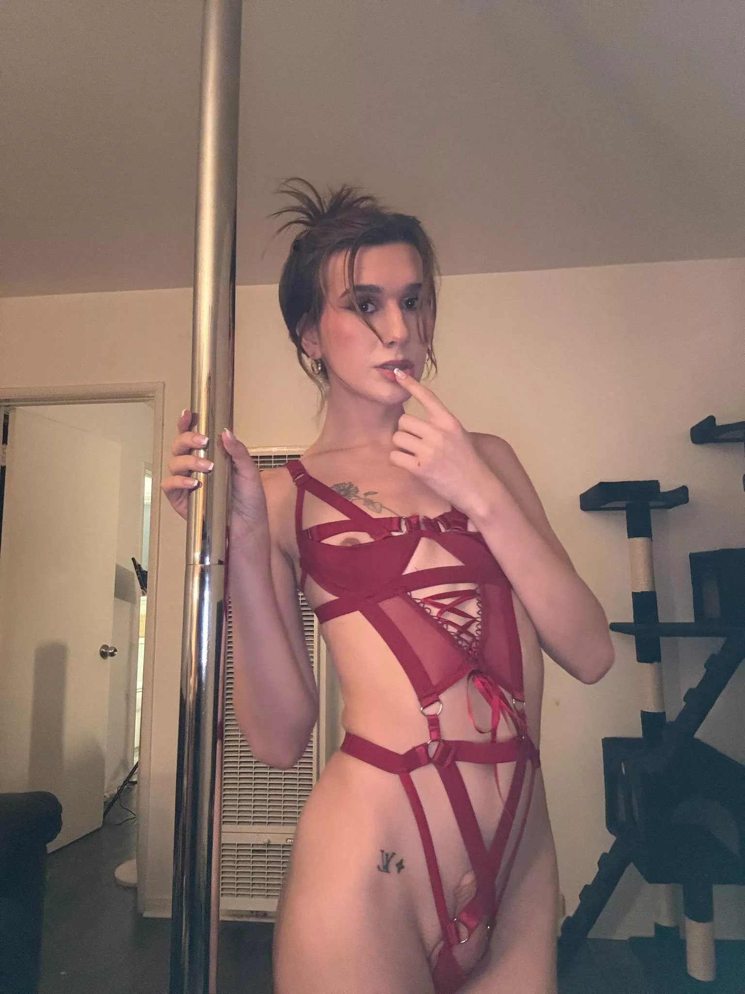 How would you react if we matched on bumble and I sent you this as an opener.. 💕 posted by hj770517