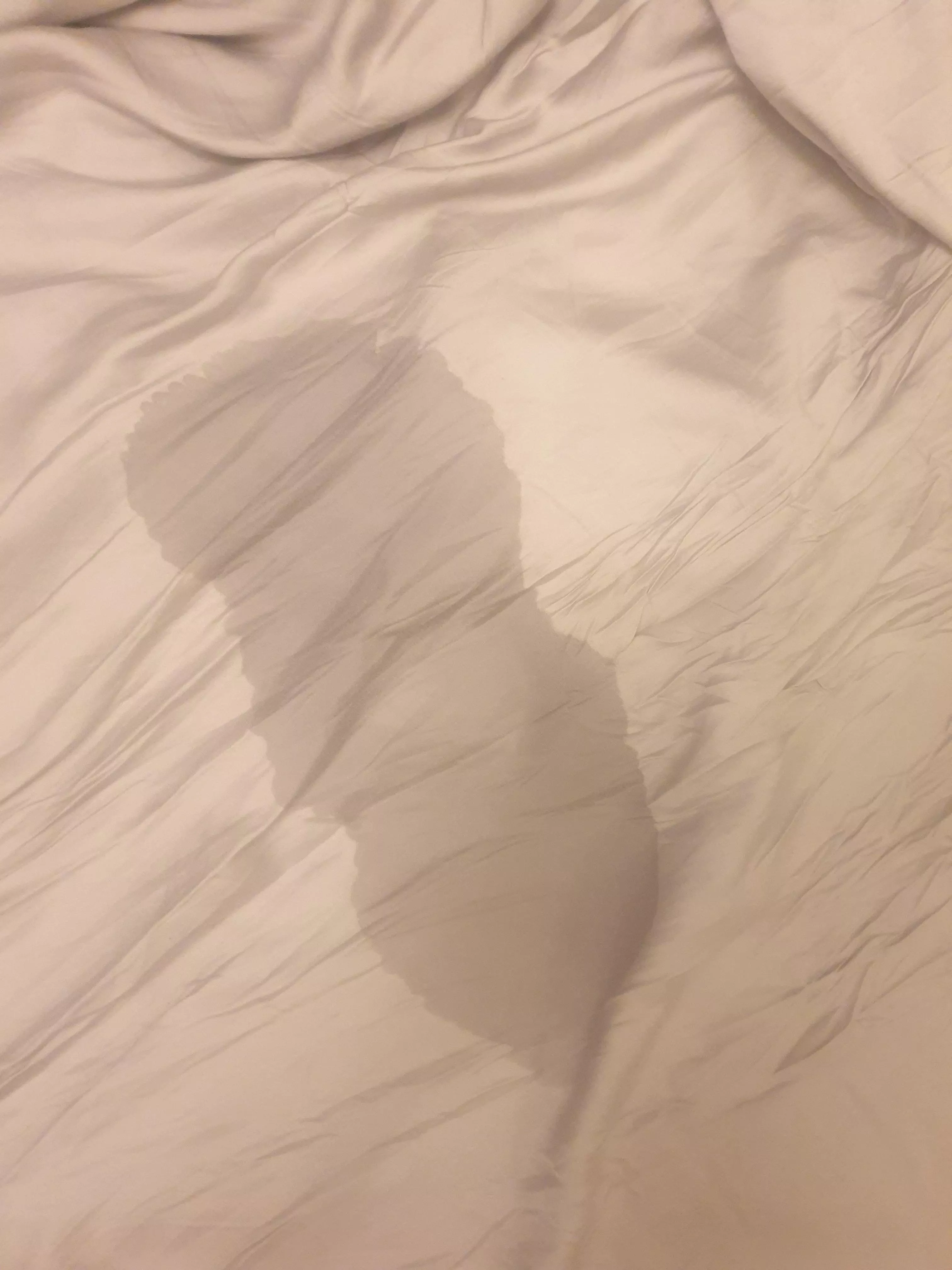 I hate when I forget to put a diaper on 😭 this is why i need a CG with me at all times x posted by Osaphi-xox