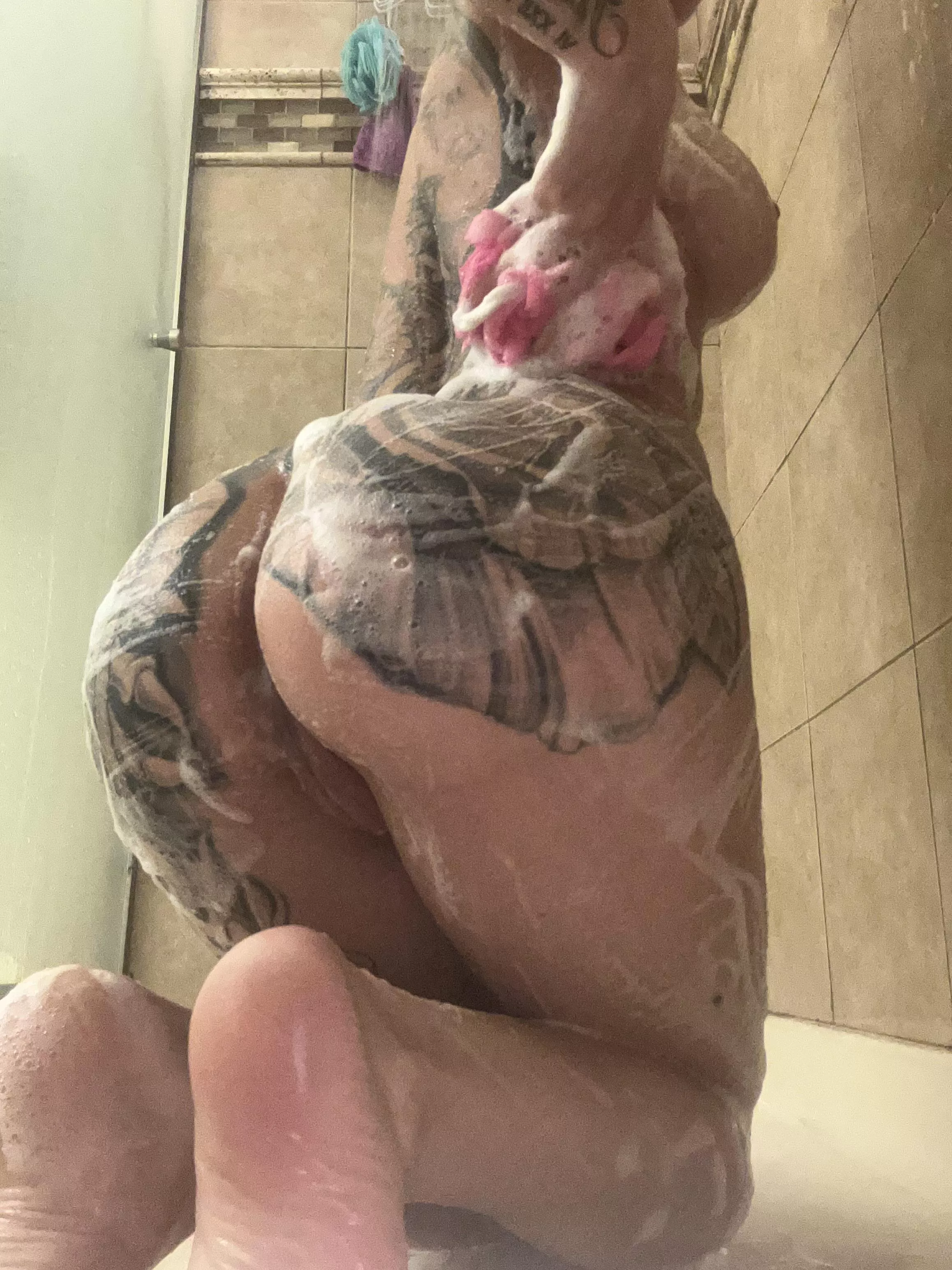 I need help getting my back  posted by Litttle_Emm