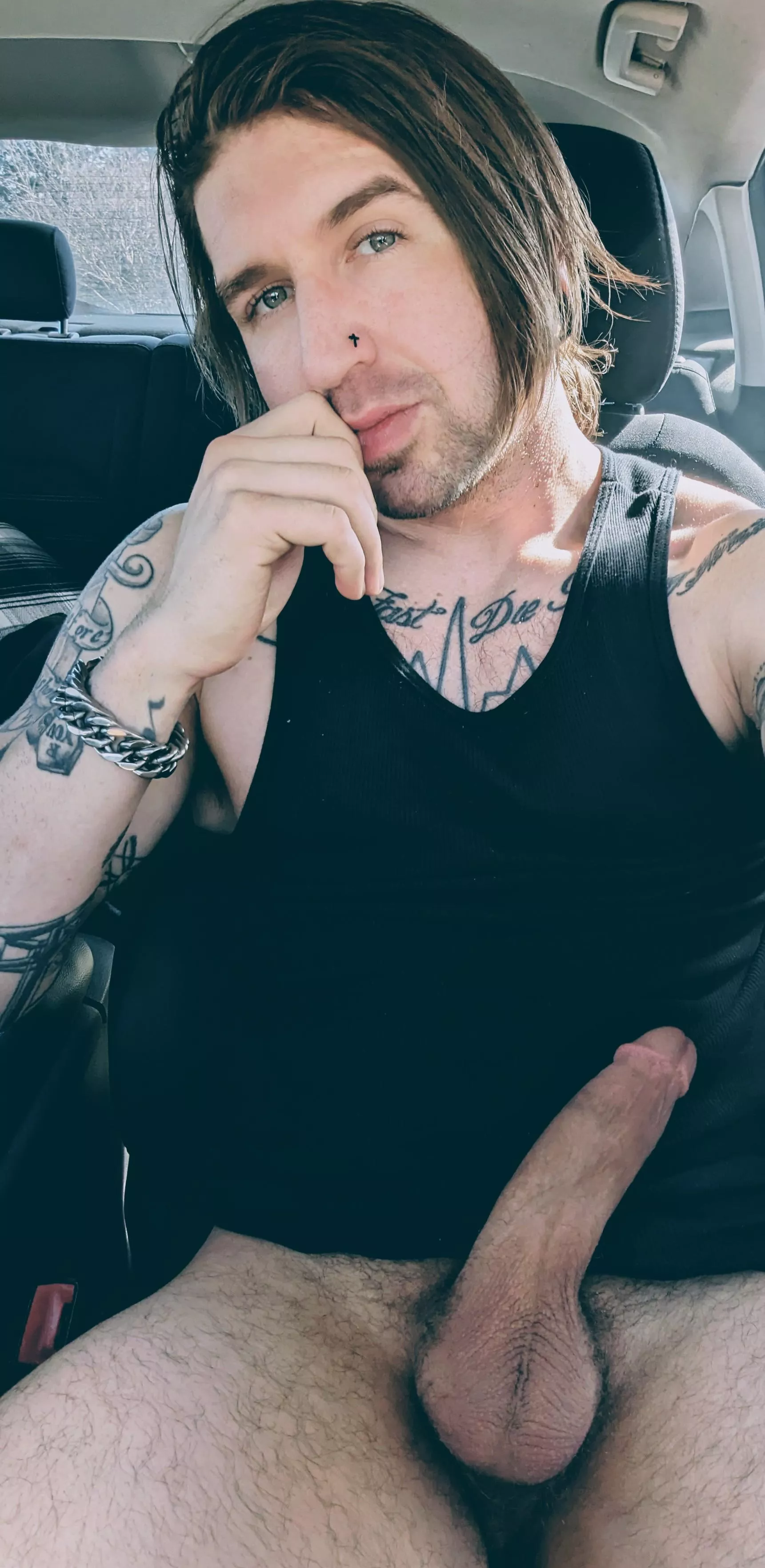 If pulled up next to me, whats your first move?😘🖤 posted by MaxxxDiamonds