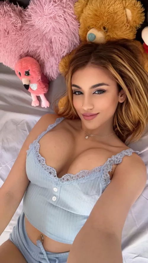 I'm not chocolate but would you still eat caramel? by Spooky-Yellowjacket