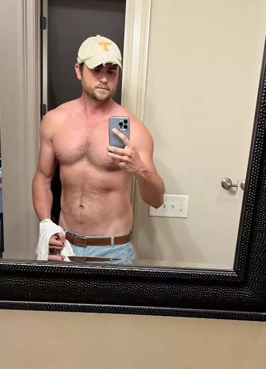 Just got divorced... am I your type? 🍆 posted by a30sDILF