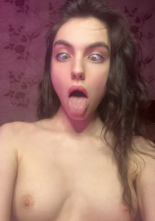 Just my face when someone sticking finger in my pussy by sweetiexxsx