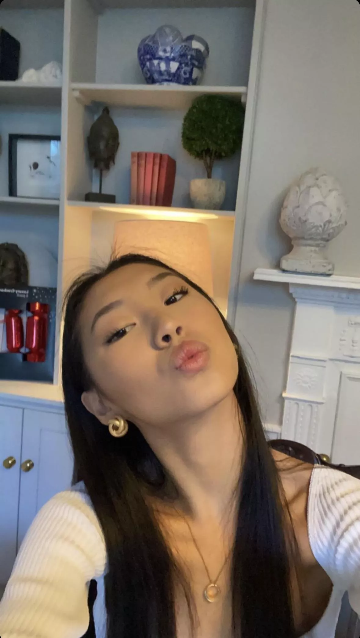 Kisses posted by Roulioh