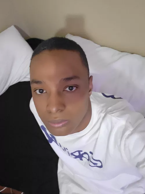 Looking for Gaymer friends who are into console (I own a PS4 and  Switch). Huge plus if you live in Atlanta.  by Illustrious-Meat297