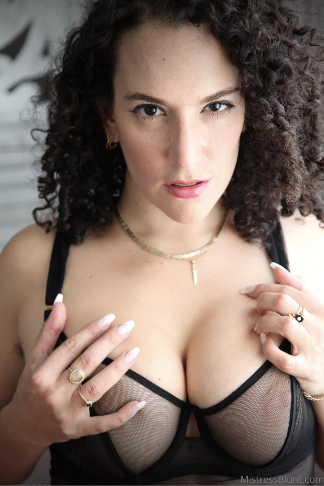 Mommy's here to give you all of the attention you need and deserve posted by MistressBlunt