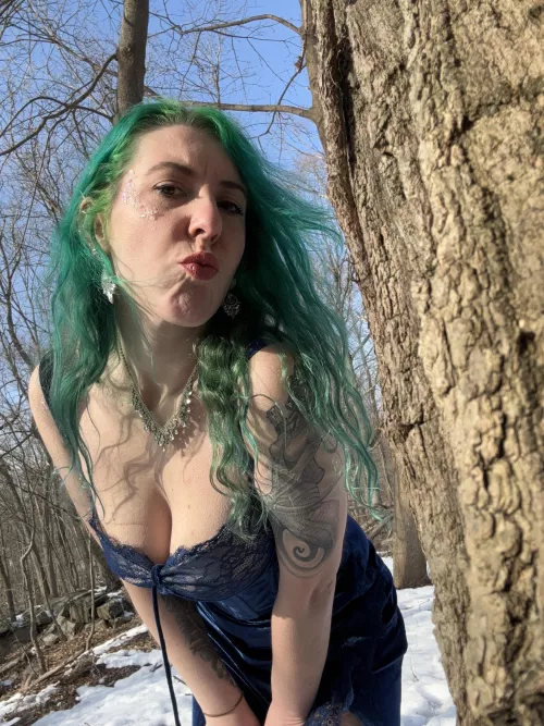 Pouting in the snow by sirenskiss3