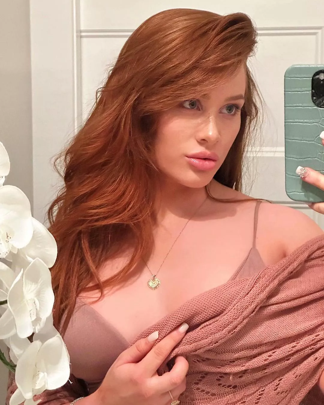 Sarah Gibson  posted by BinkyStalls