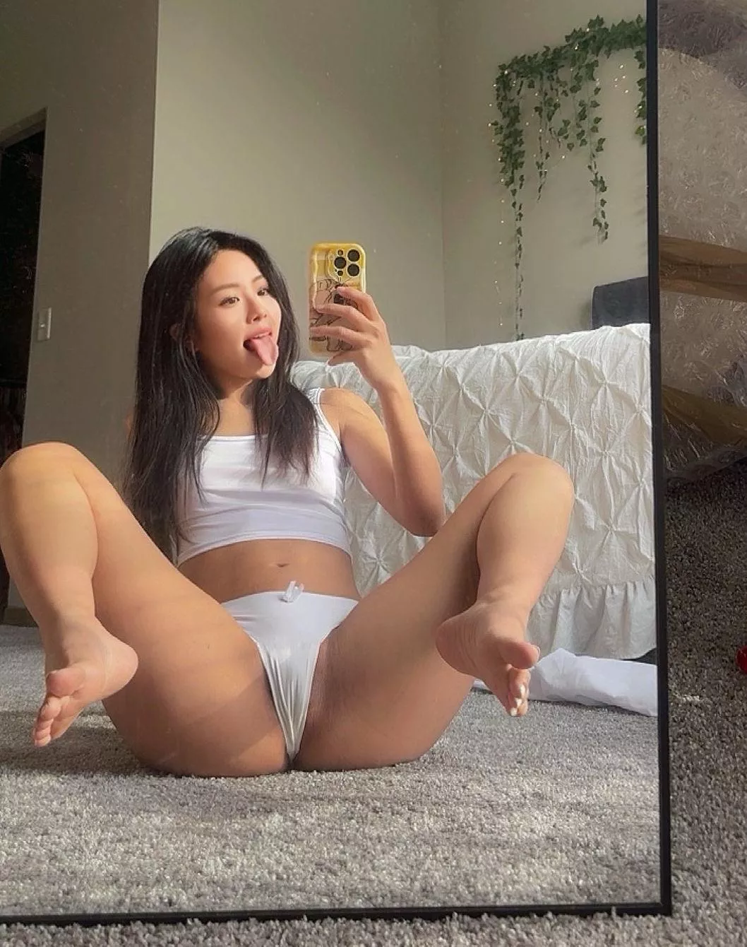 Say yes if you wouldnt mind me sliding into your DMs posted by Maneatspants_1010