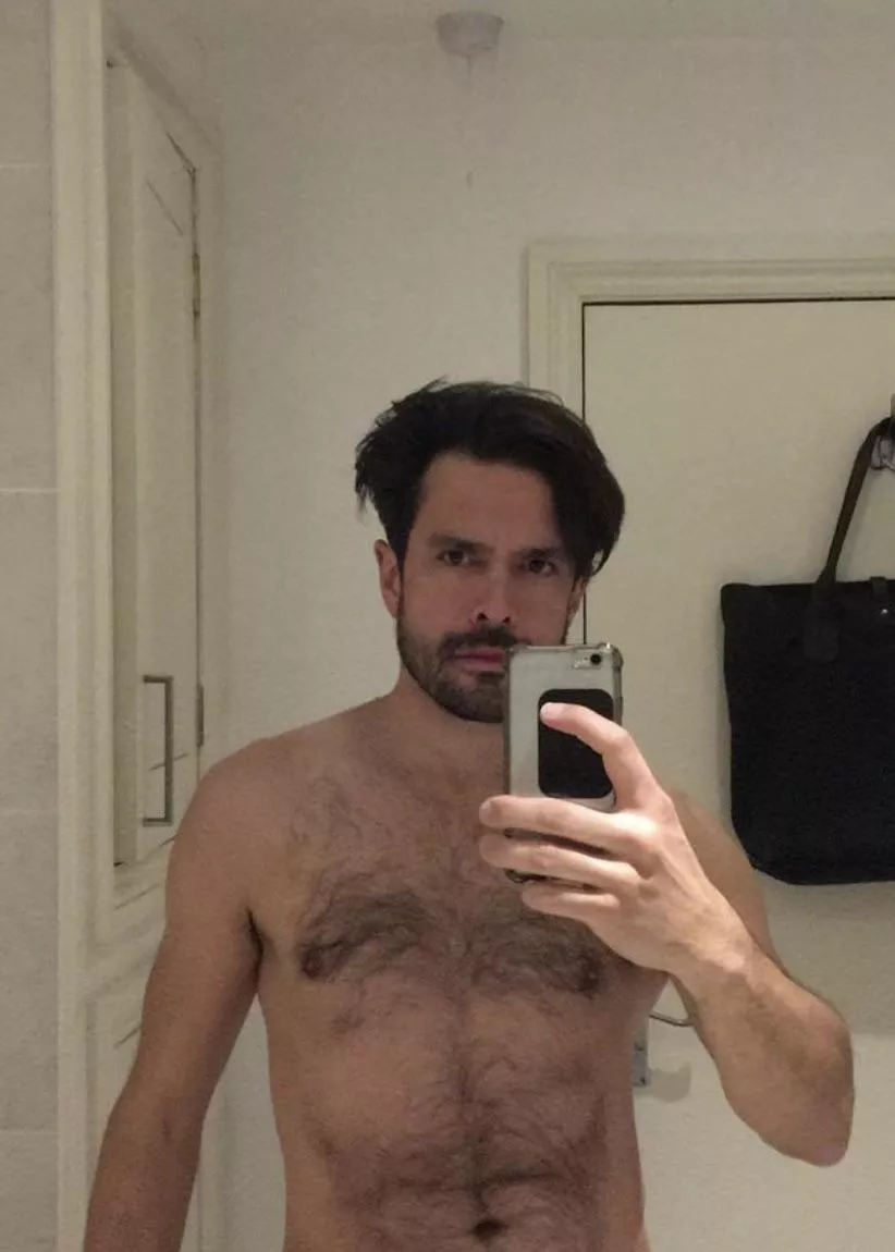 Slow day. Anyone want to chat? posted by Cocktail-starfish