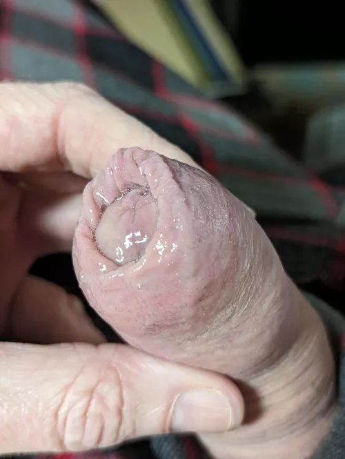 Starting with a glisten🤫 by uncut_2_play