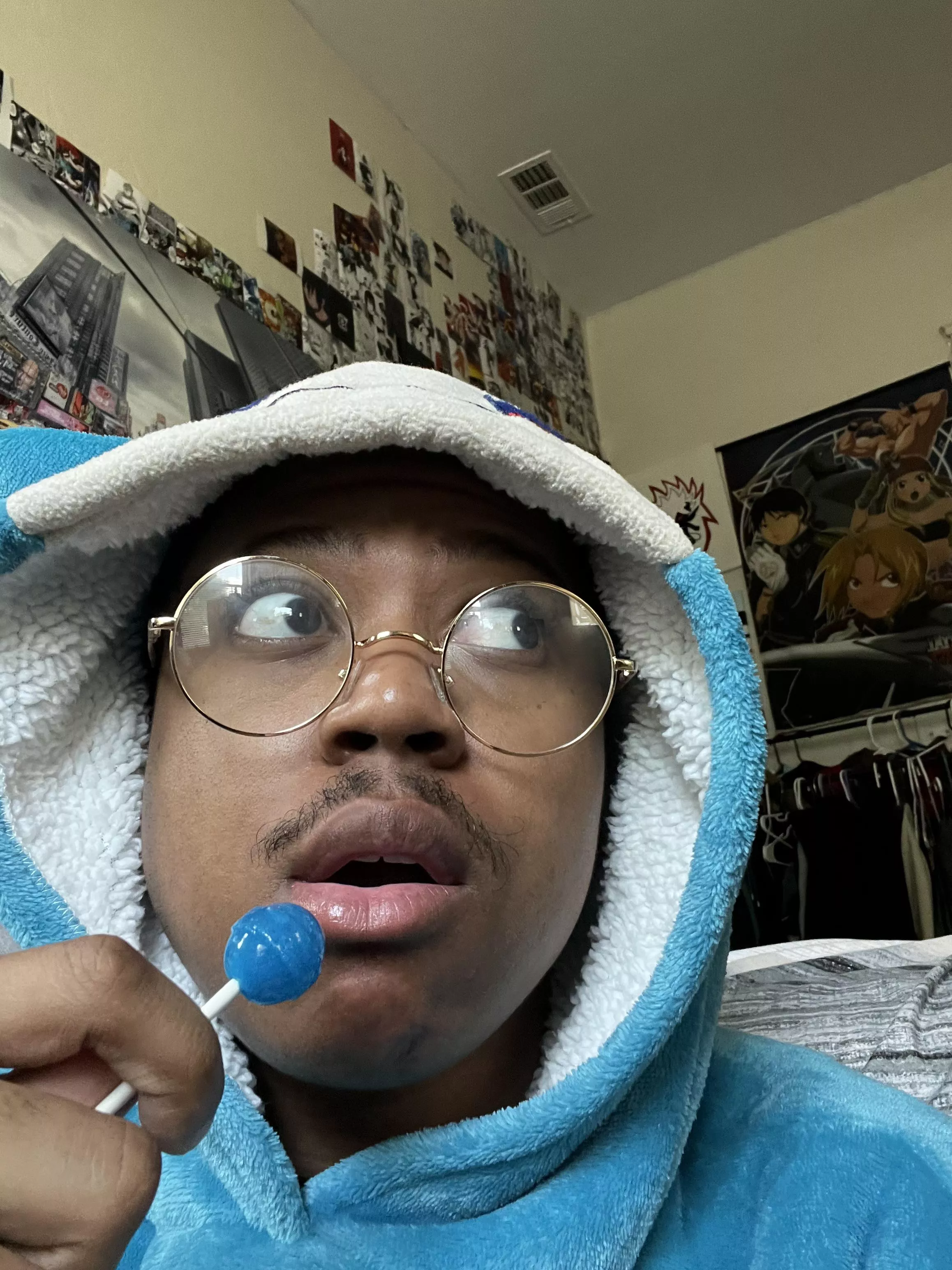 Thinking About What Game i want to Play ? (.•̵̑⌓•̵̑ ) posted by Humanitysblackest