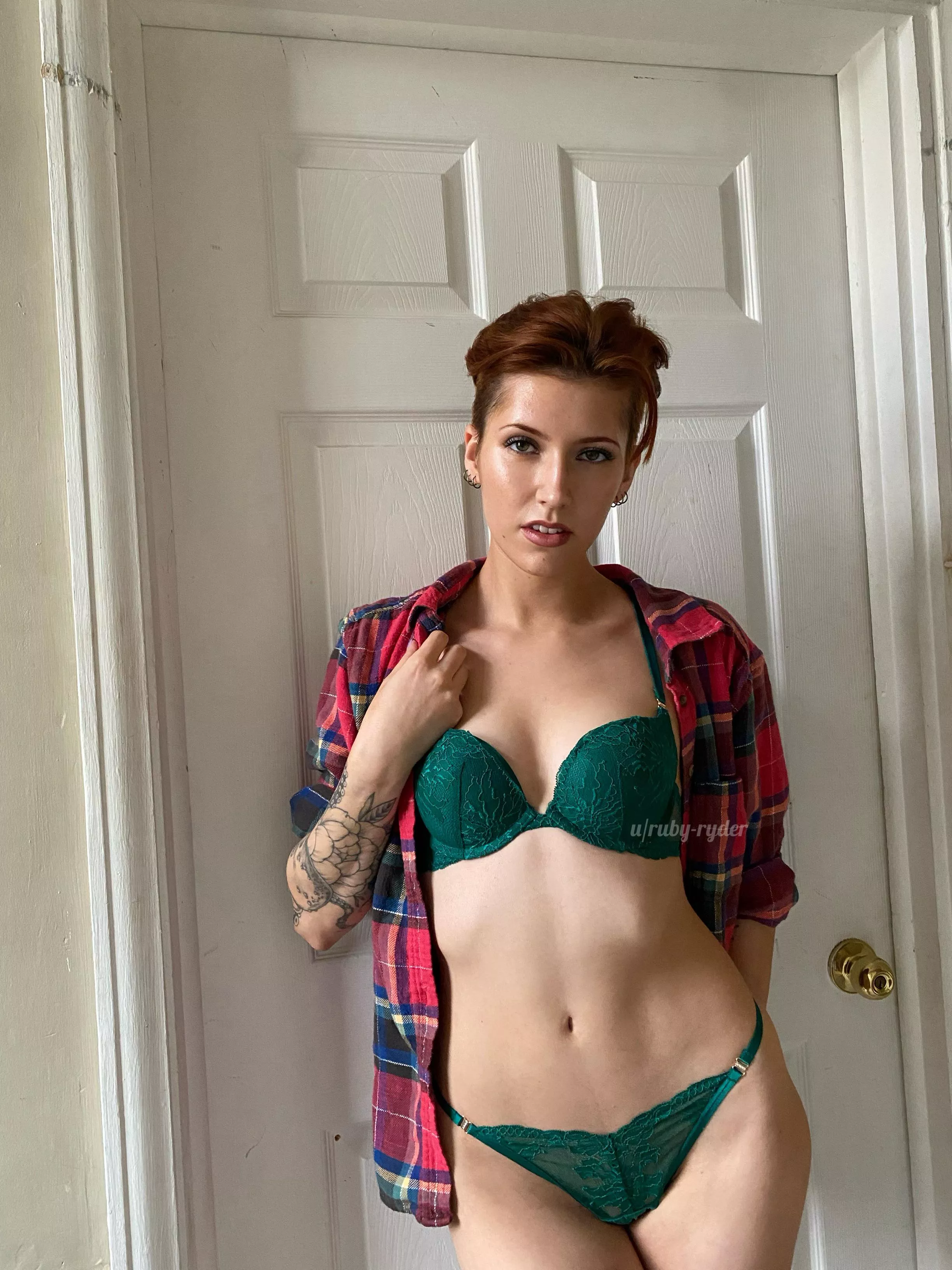 This flannel is nice, but I bet you could warm me up faster posted by ruby-ryder