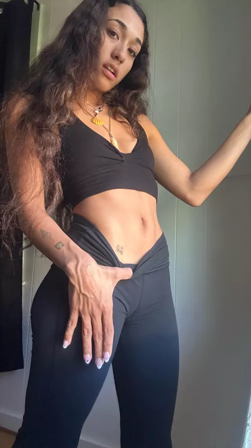 Toned tummies and croptops by Gross-athlete20000