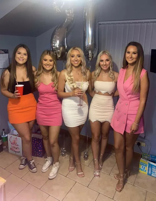 Which cute friend? by spongebobmugabe24