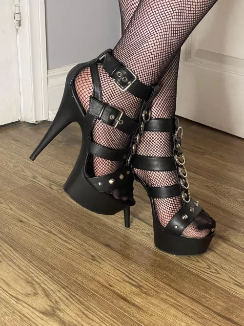 With stockings or without? by FootFantasy6969