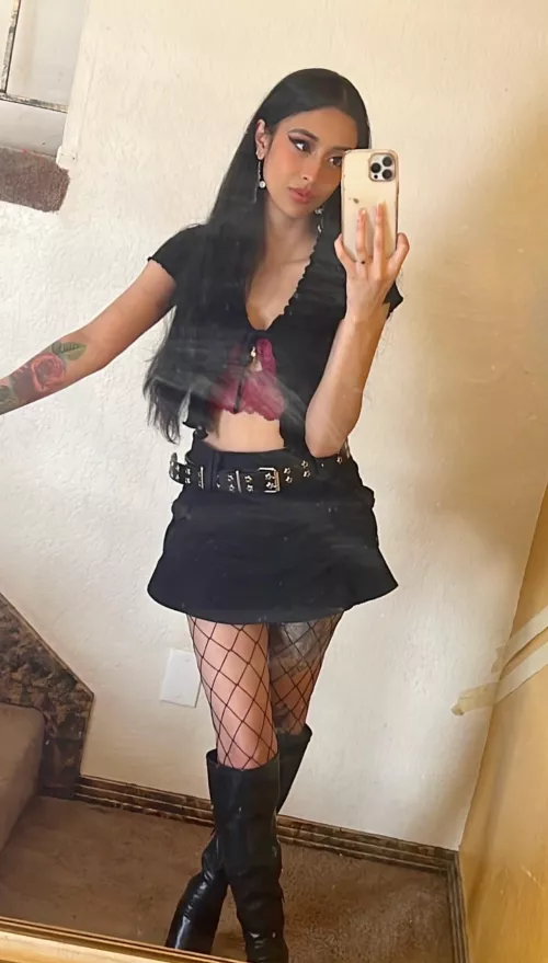 Worshipping my boots is as close as I’ll let you get, loser. Now kiss them. by gemsainttt