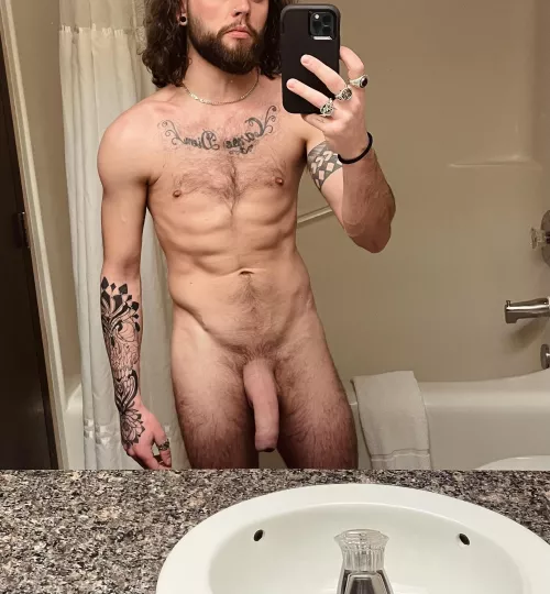 Yet another hotel room. DM’s open by Comfortable-Class220