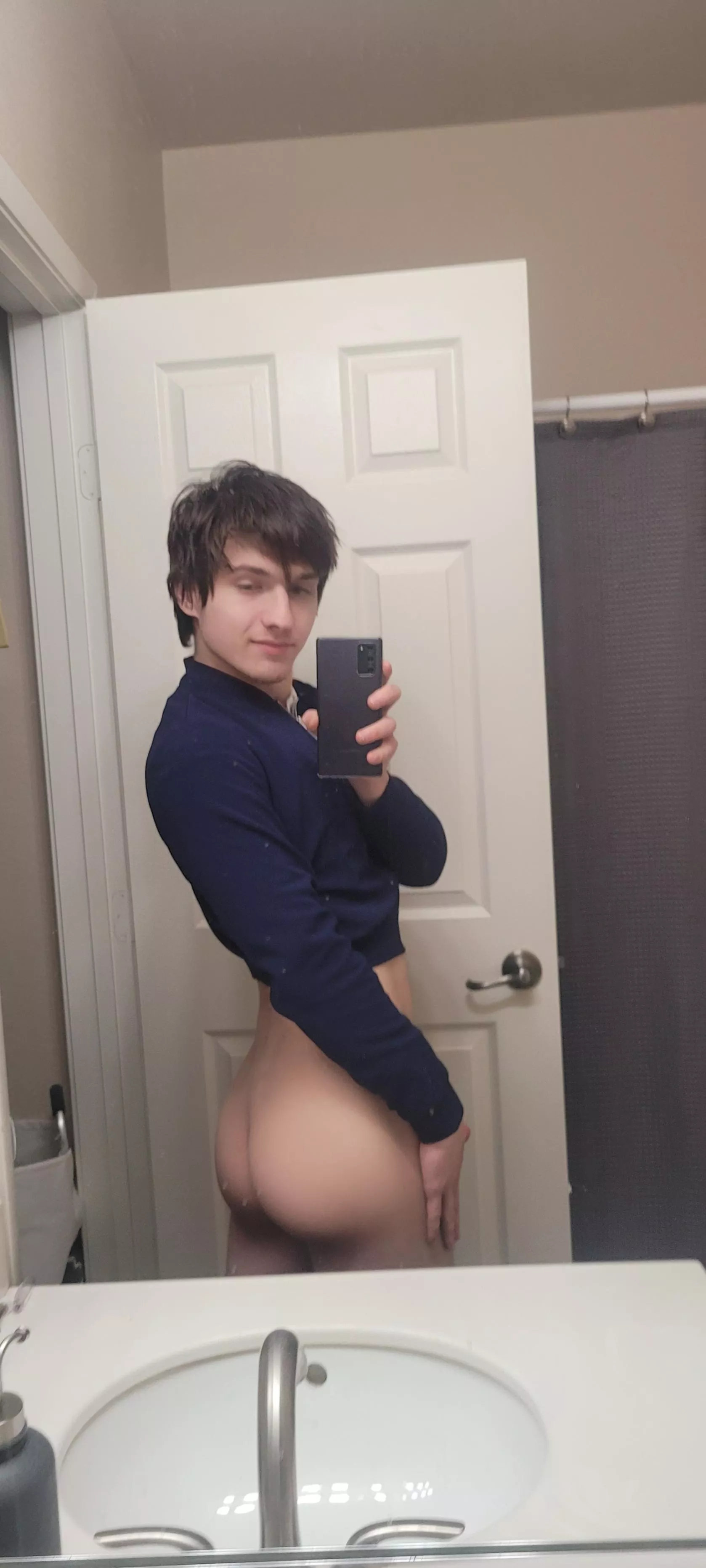 You a fan of creampies because I love em. Also, my butt looks so fat in this pic! 🤩😆  posted by Miserable_Drama3833