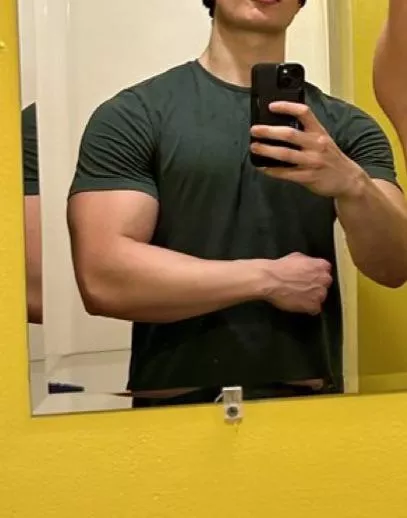 20 dom; any subs into blackmail fear gets me hard snap samharris2817 posted by Acrobatic-Health5154