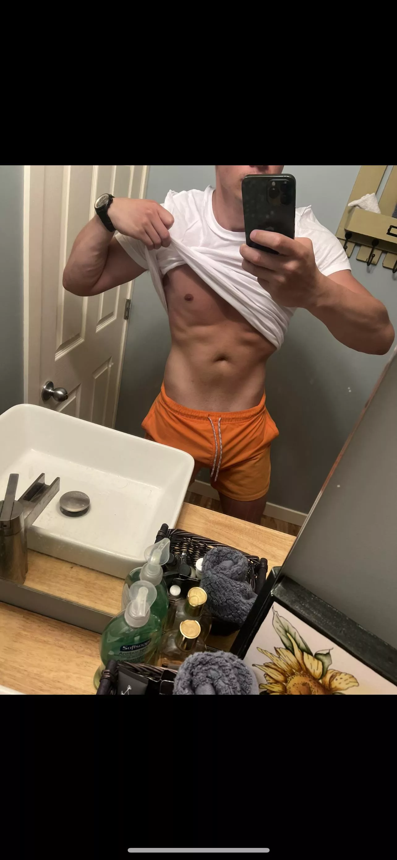 24m I love cougars posted by Smart_Ad6764