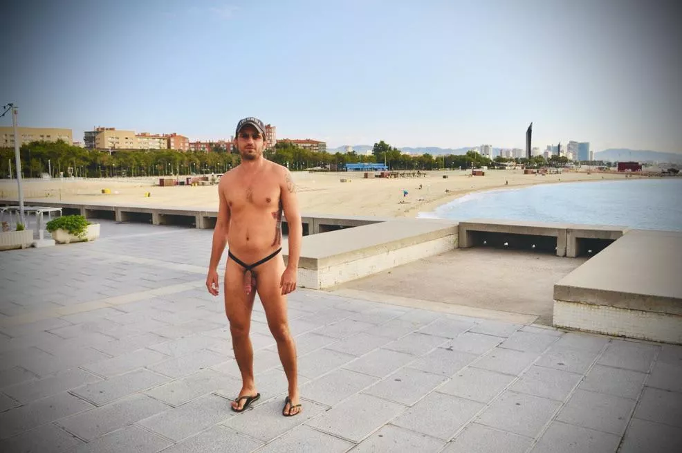 Barceloneta Promenade…Who is Coming in a Stroll posted by ulixeshaus
