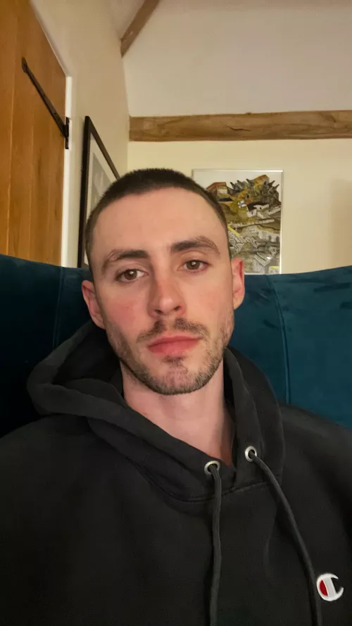 Buzzed my hair shorter - I look like I’ve just escaped a lab & I’m off to shoplift frozen eggos 🙈 by throwRA_big_tea