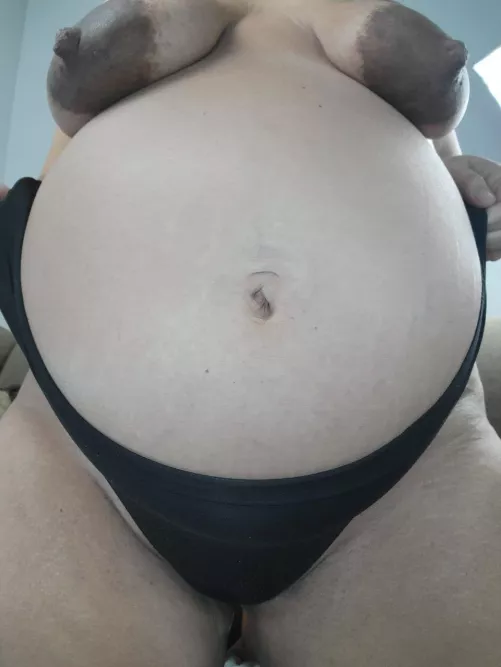 CANADIAN PREGNANT MILF ready to help with that morning wood! 😈😈 Available now! [GFE] or [sext] & [Cam]sessions! Custom[vid] & Cock[Rate] [Fet]ish friendly! Inquire about custom/premade [vid] and/or [pic]s! Check out my [FAN]sites! by Chelle00069