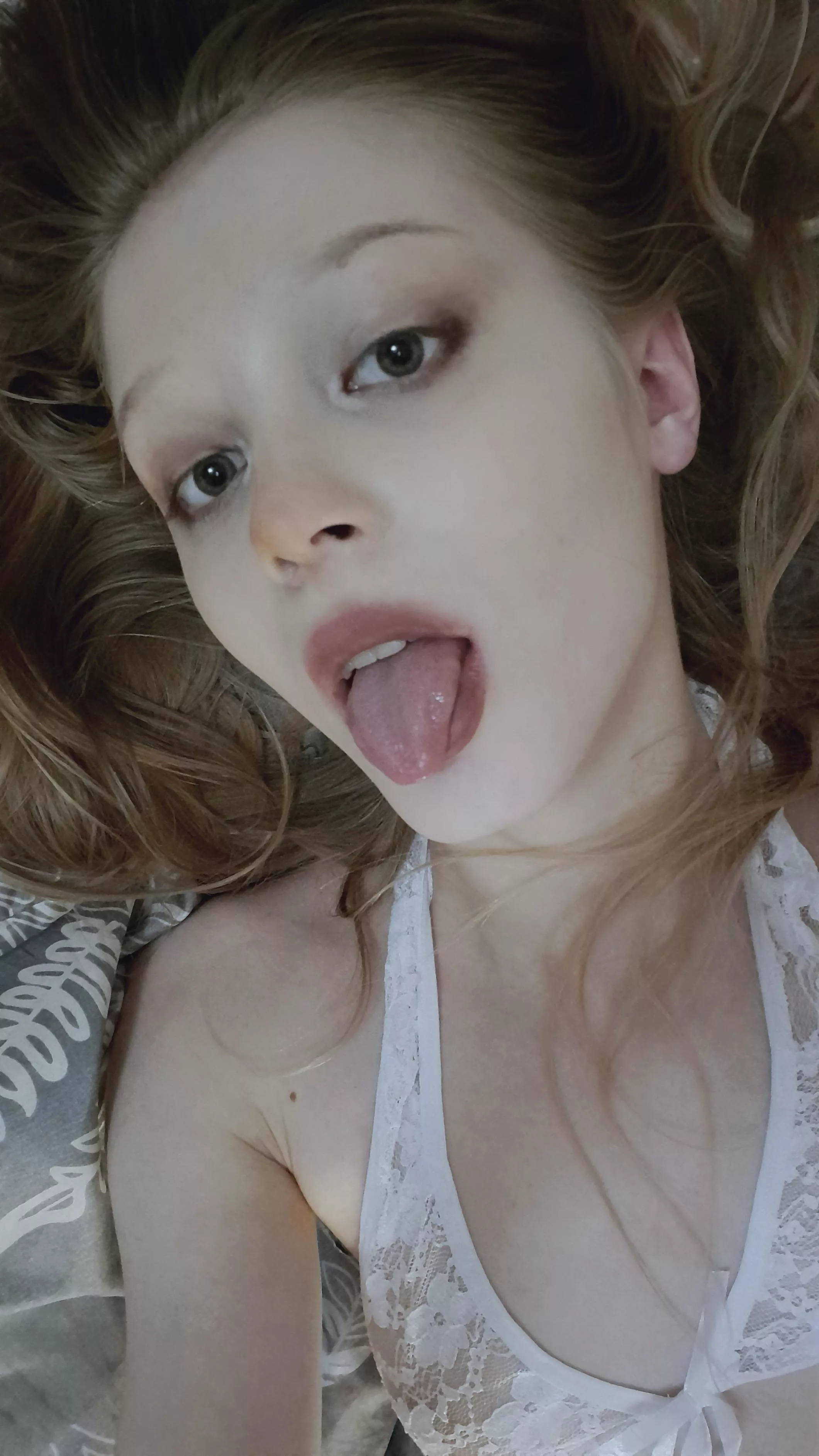 Caressing me 🤤 posted by Significant-Unit-259