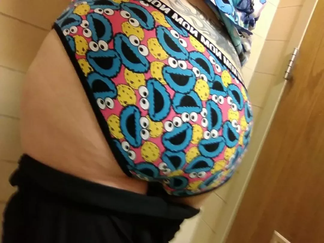 Cooooookies! posted by sweetscheeky96