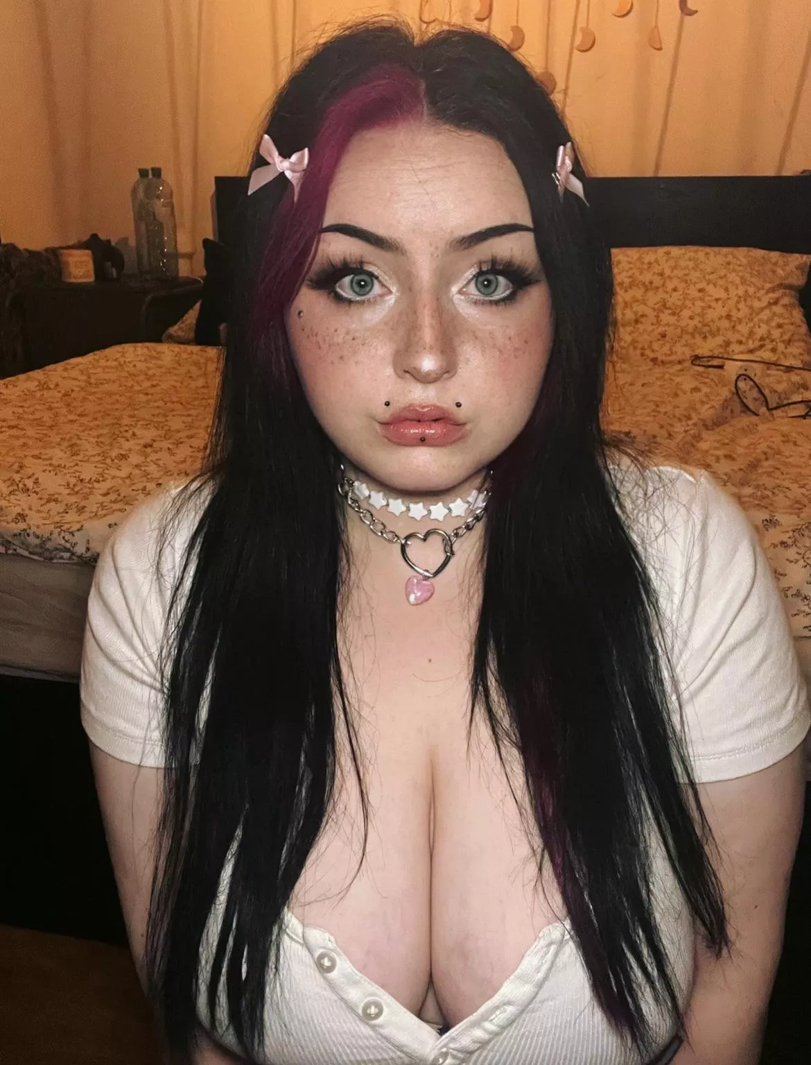 could you focus on my eyes if i wear this on our first date? 👀 posted by winterprayers