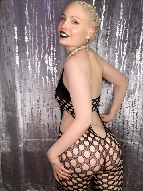 Cute cheeks showing through  by ittybityprettykitty