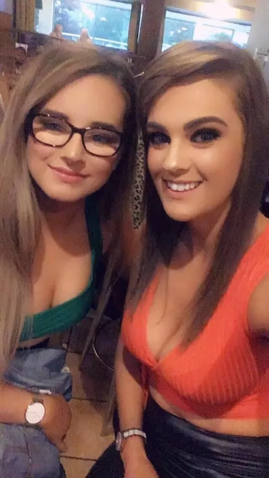 Cute duo posted by spongebobmugabe24