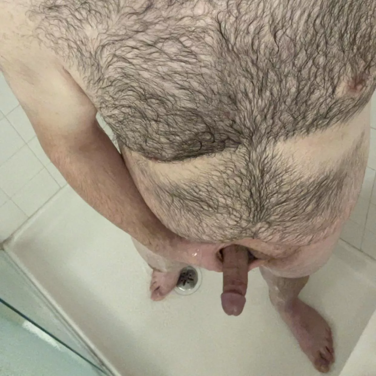 Do people still like hairy dad bods in the shower? 40m  posted by Here4then00dz