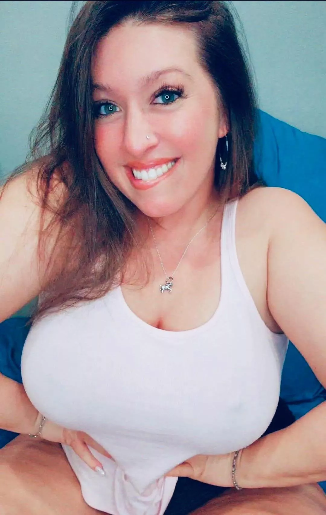 Happy Friday💋 posted by Babylittlelo