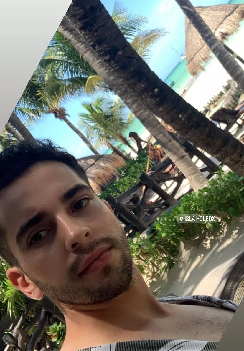 Hey there! Looking for some new friends I’m from mexico and I’m 25 👋🏻 posted by vipandrei