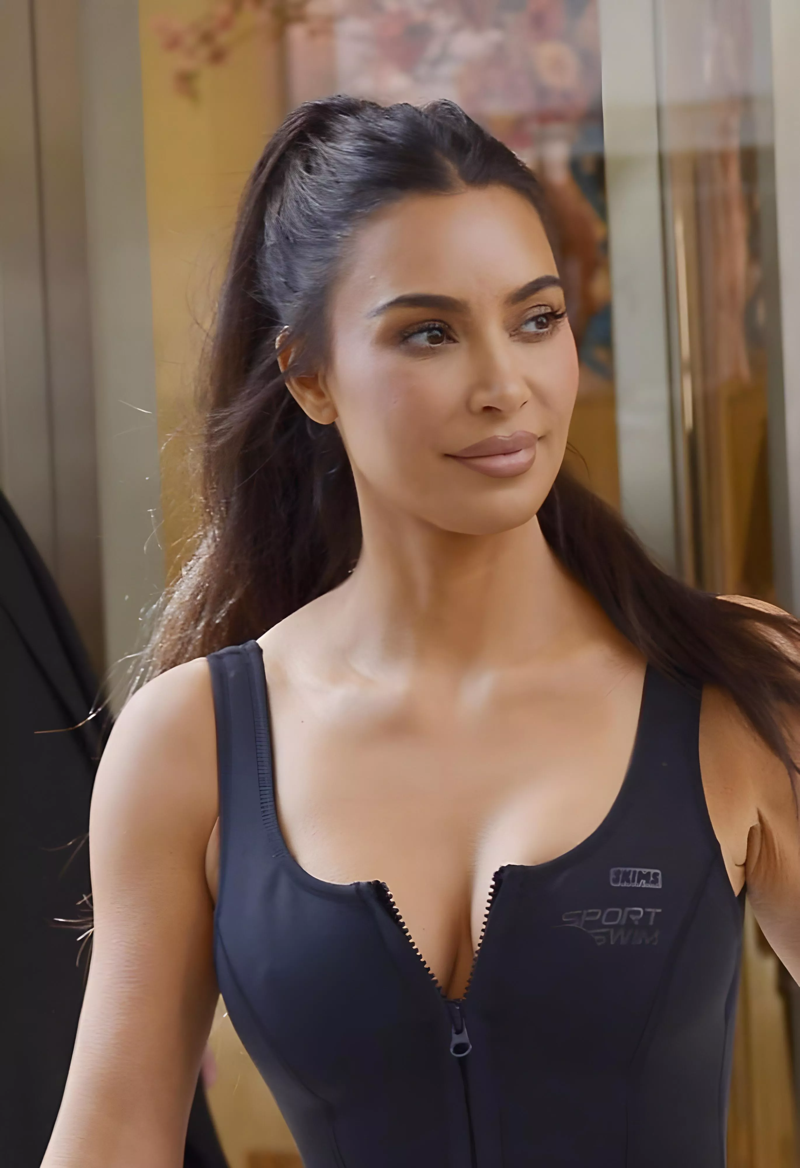 Hot mama posted by Large_Rooster_69