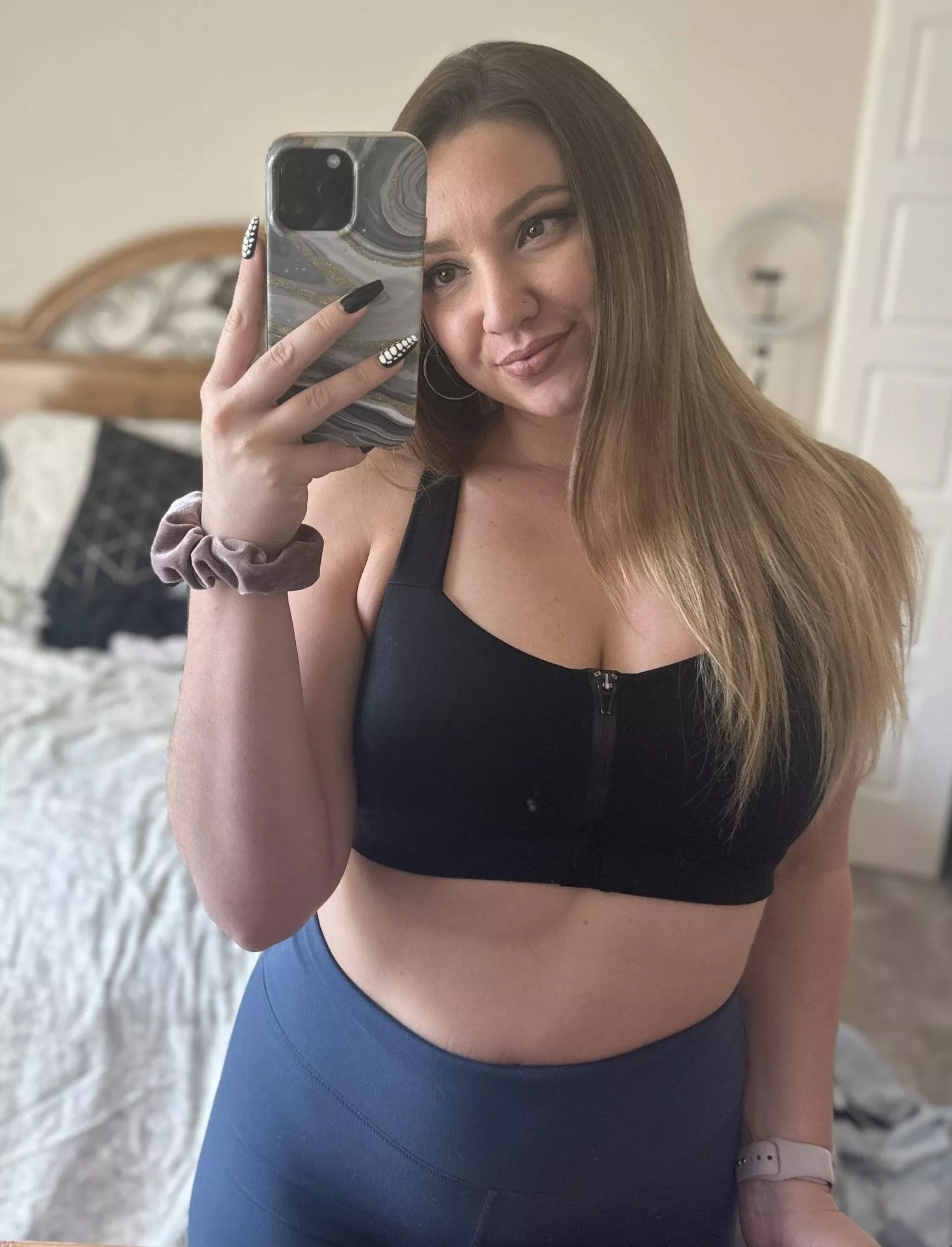 Hottie or nottie? 🤭 posted by Scutiferorm