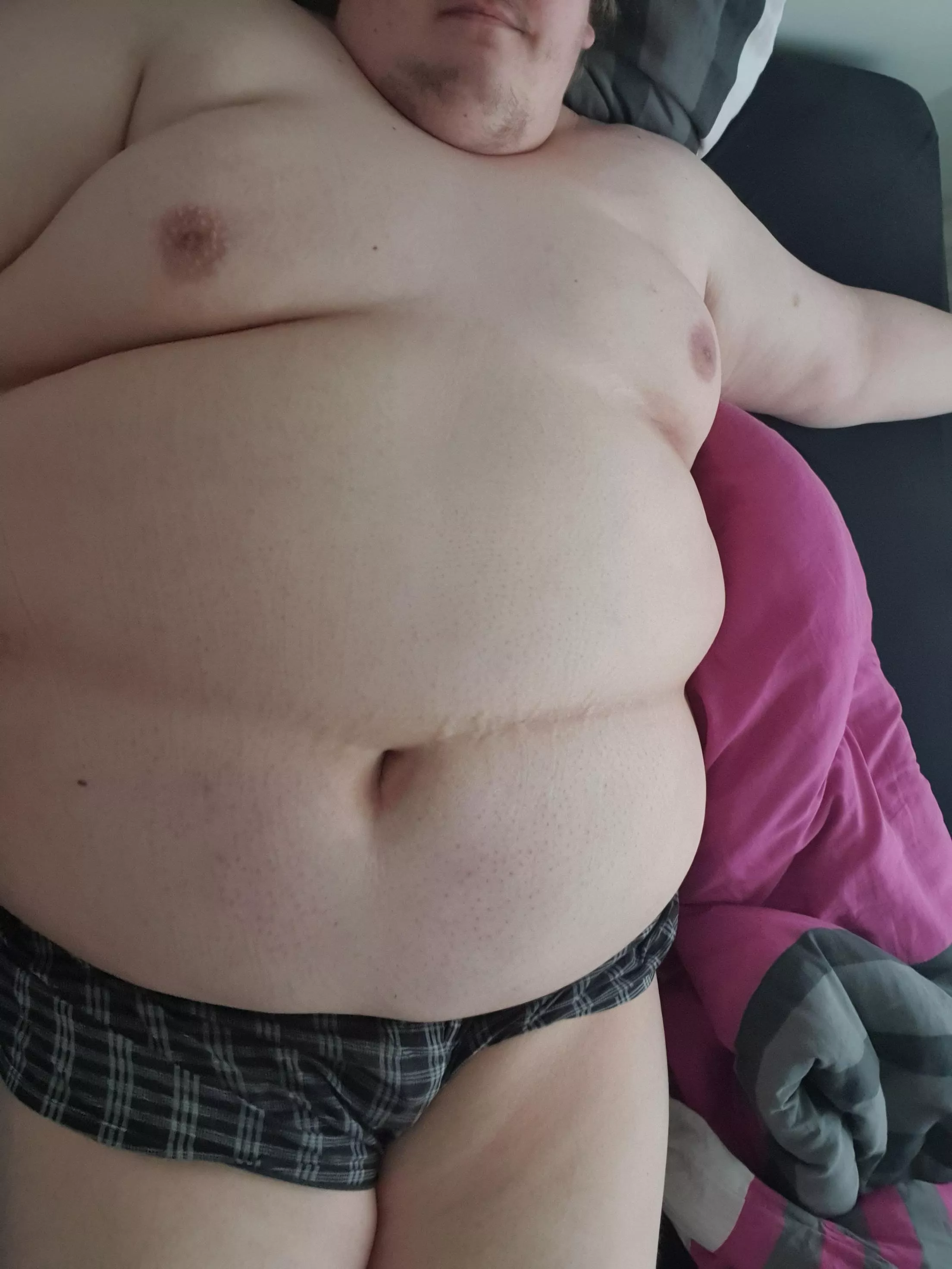 I hope seeing this makes your start to the weekend a little bit better. I wish you were cuddled up next to me right now ❤ posted by elhusinho