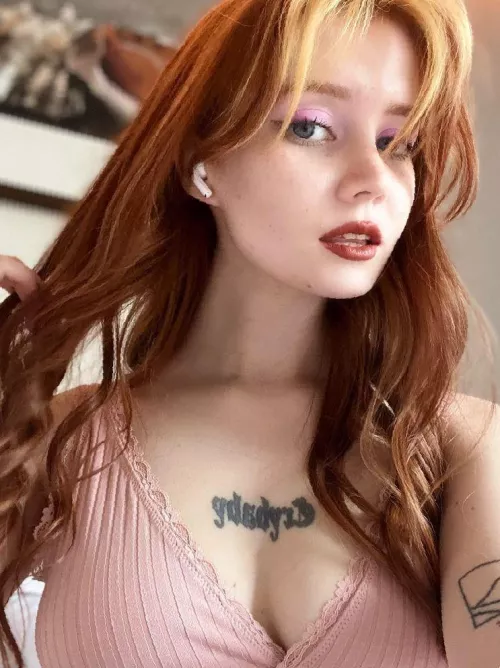 I like to show myself for strangers by Sad_Kaleidoscope4078