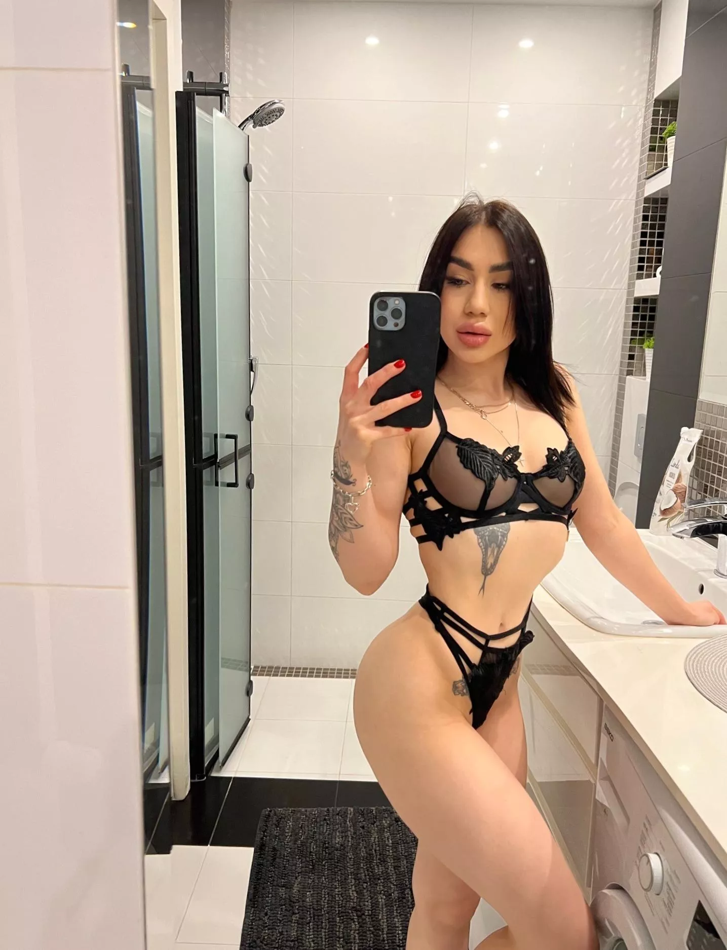 I never stop thinking about a big fat cock in my pussy posted by regallybarbeque