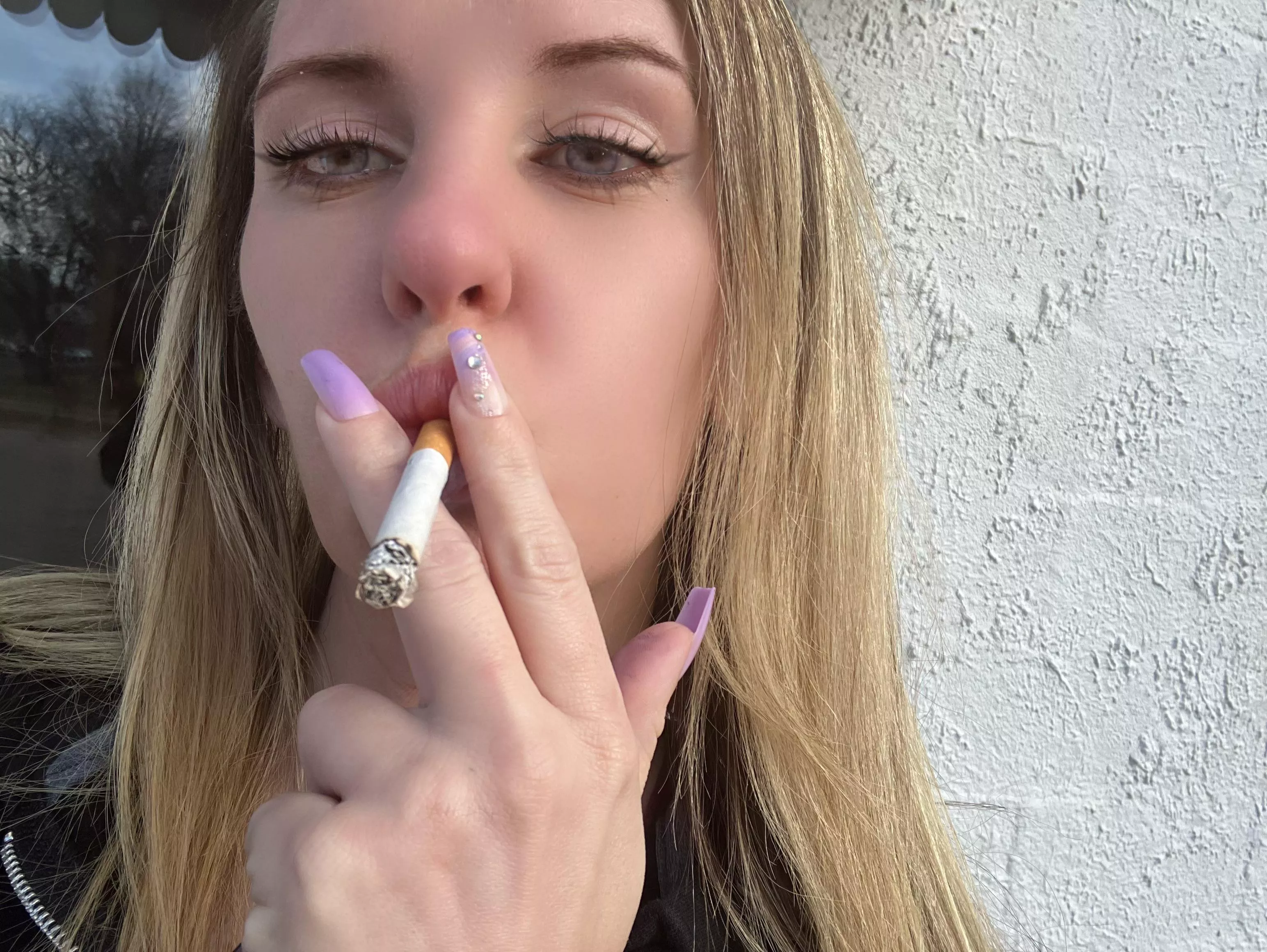 It’s freezing but that does not Stop my smoke of the day  posted by Miss-marilyn-23