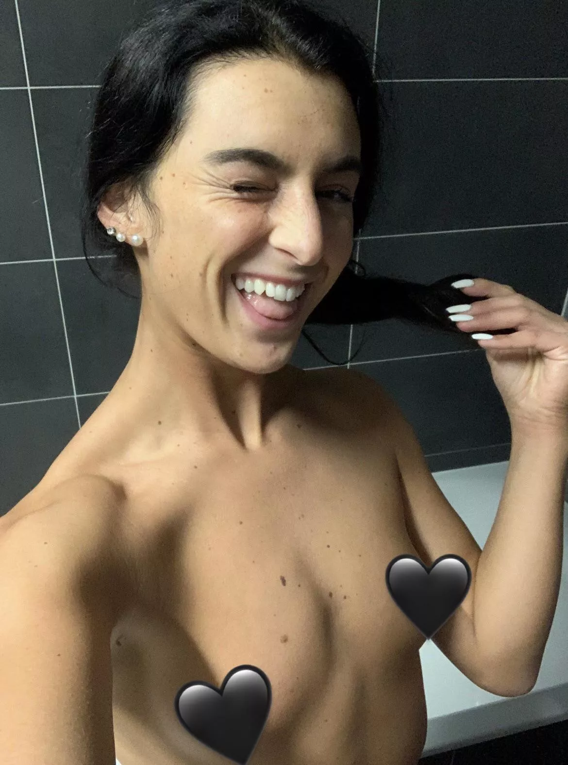 Lets shower together💦 posted by lovelybeautyx