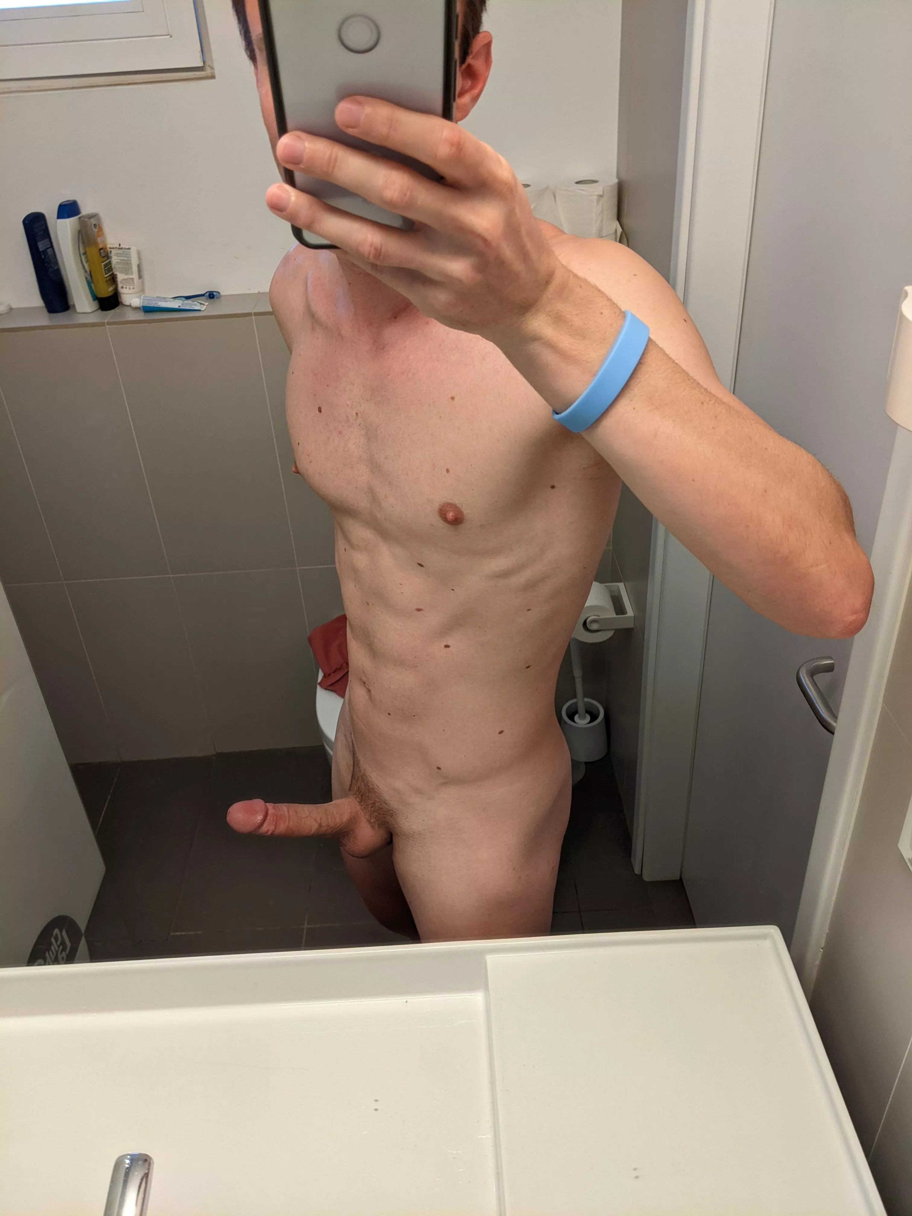(M) Could use a good warm up! posted by Minimum-Oil-4818