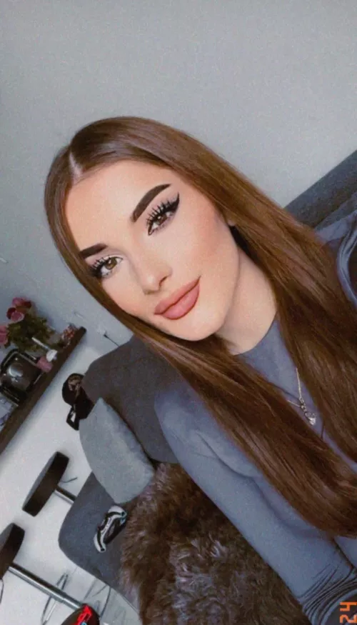 My face before i suck off an big cock infront of an quckqueen hehe by ValentinaGoddesss