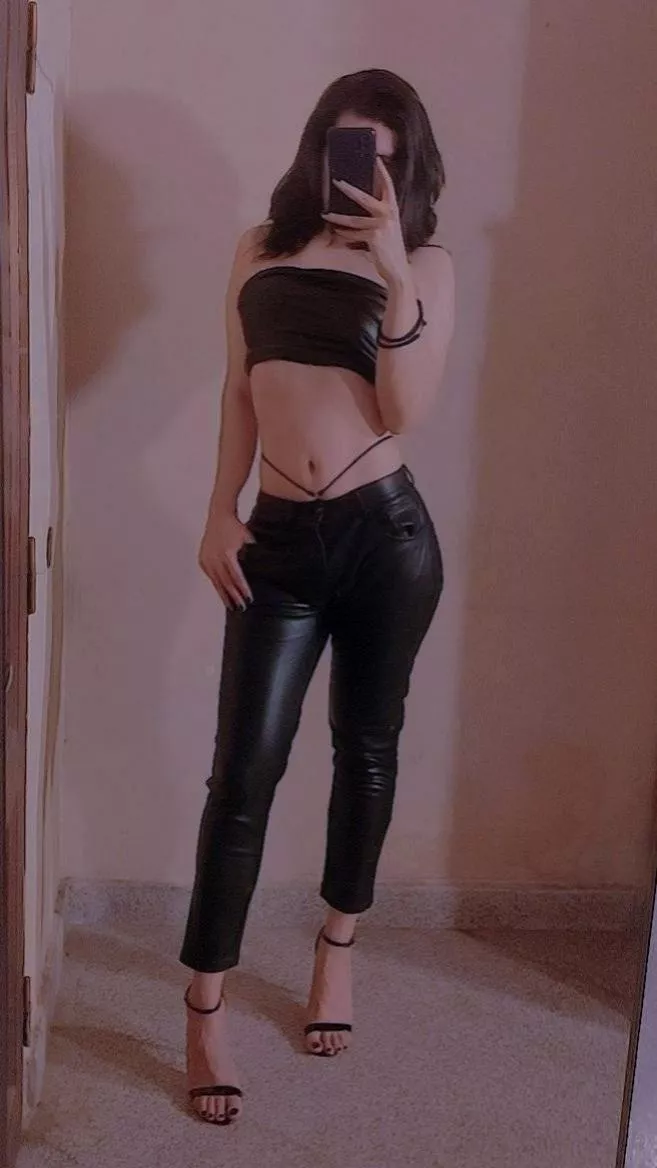 My leather outfit🖤 posted by Lady_Shannon69