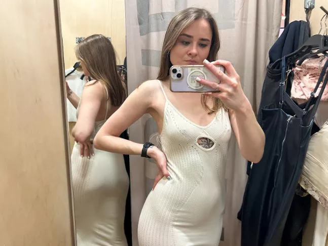 My old dream was to have sex on the rooftop in the rain, would you go for that?💛💙 posted by lady_the_falcon