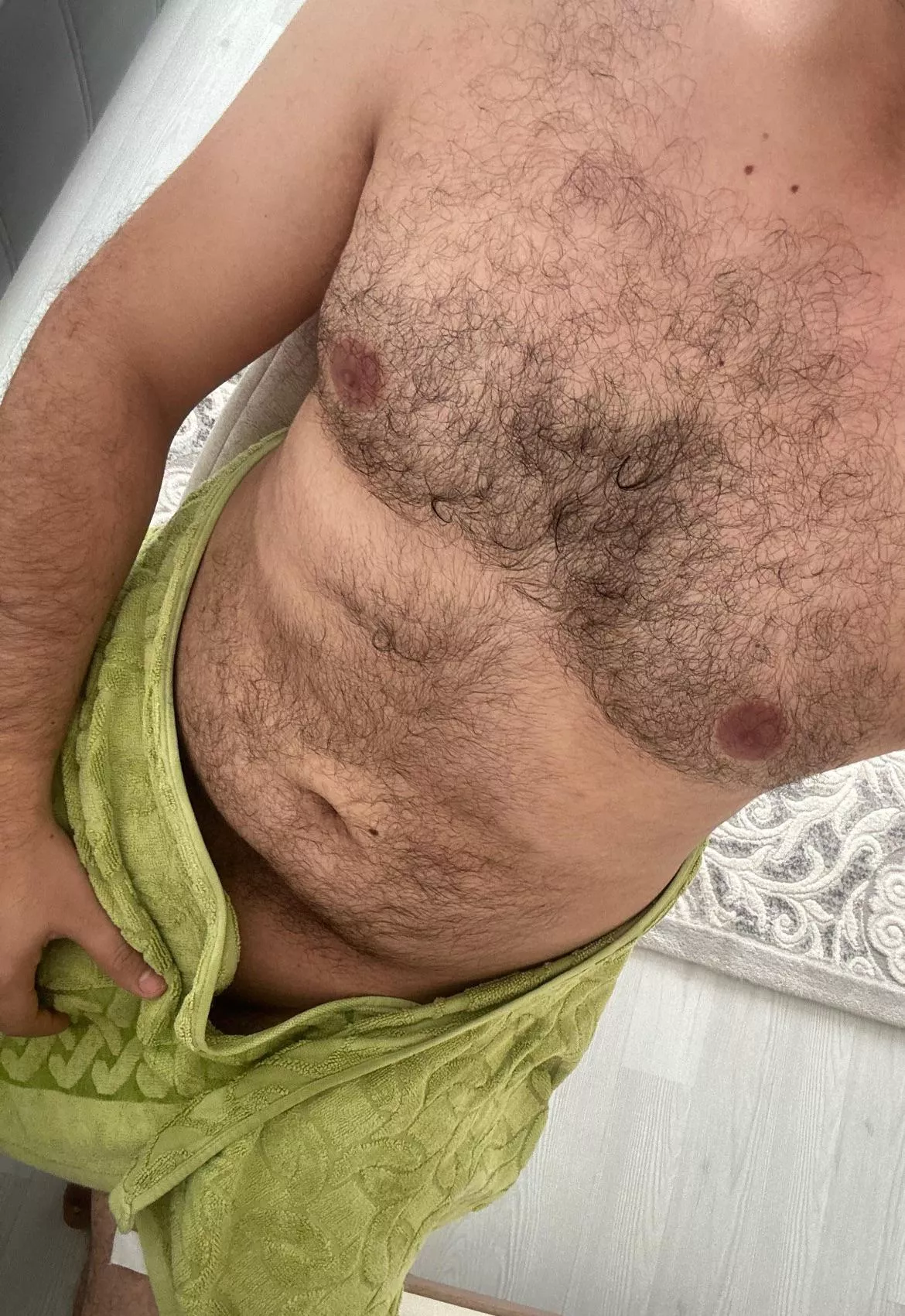 Resting after shower.. wanna take off that towel? posted by forelder345