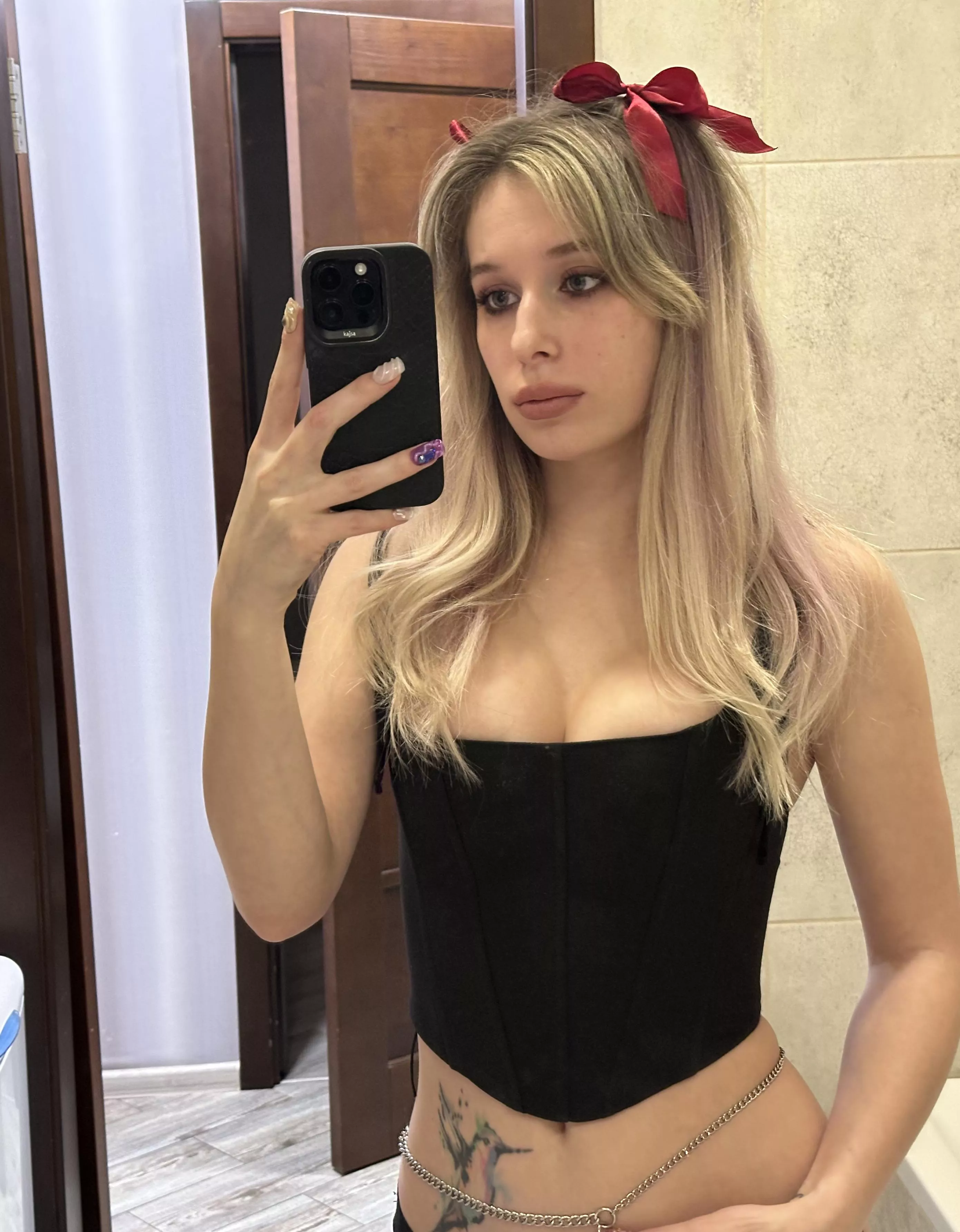 Snow white in search of her dwarves posted by FeudalBillfish